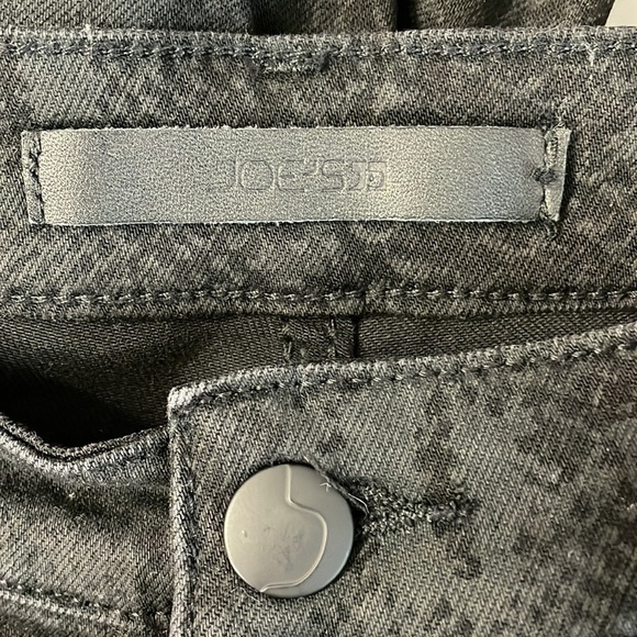 Joe’s The Icon Mid Rise Skinny Ankle in Black Snake Print - Picture 5 of 7